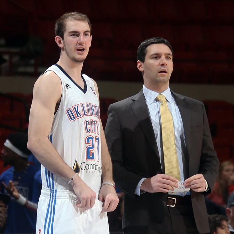 命运交织的篮球人生 卡鲁索与戴格诺特从G联盟到NBA总冠军的八年传奇